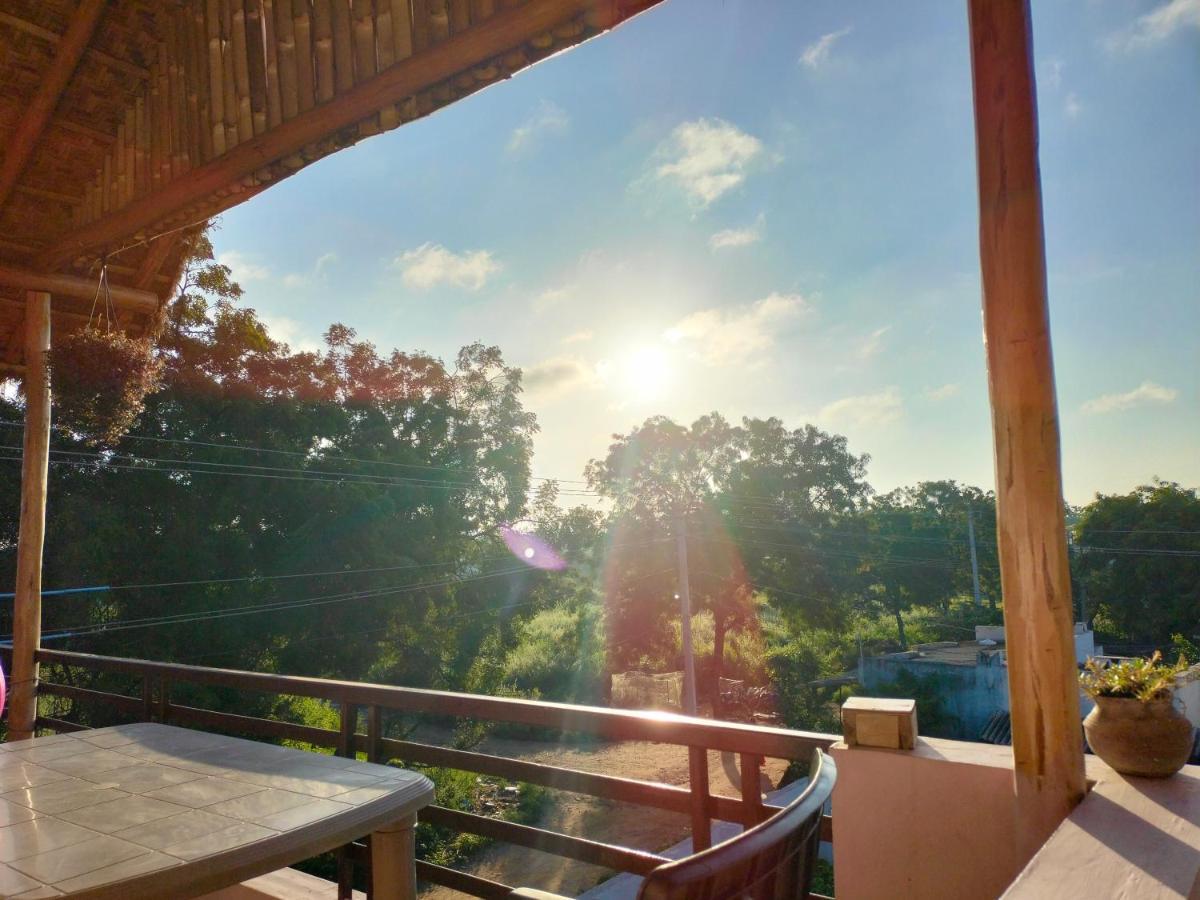 Prajwal Home Stay ฮัมปี ภายนอก รูปภาพ