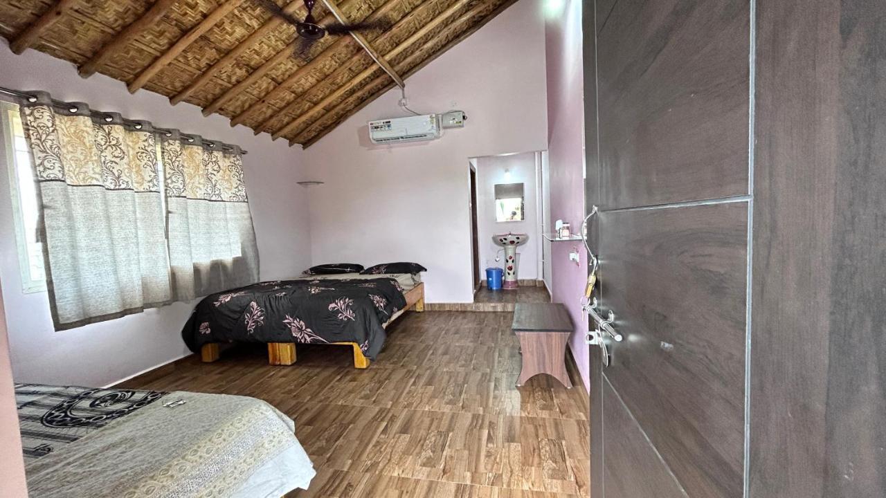 Prajwal Home Stay ฮัมปี ภายนอก รูปภาพ